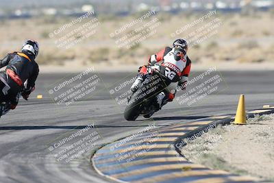 media/Dec-01-2025-Moto Forza (Mon) [[2daa91e15f]]/1-Advanced Group/Session 2 Turn 11 Backside/